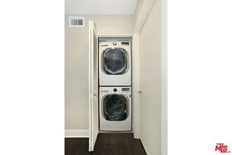 2202 Edendale Ln in Los Angeles, CA - Building Photo - Building Photo