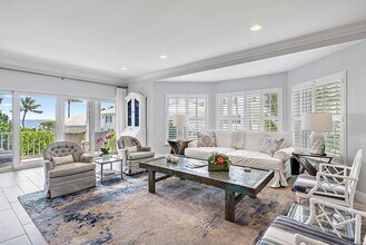 550 S Ocean Blvd in Manalapan, FL - Building Photo - Building Photo