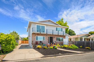 22814 Kings Ct in Hayward, CA - Foto de edificio - Building Photo