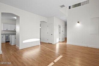 11025 Bullseye St in El Paso, TX - Building Photo - Building Photo