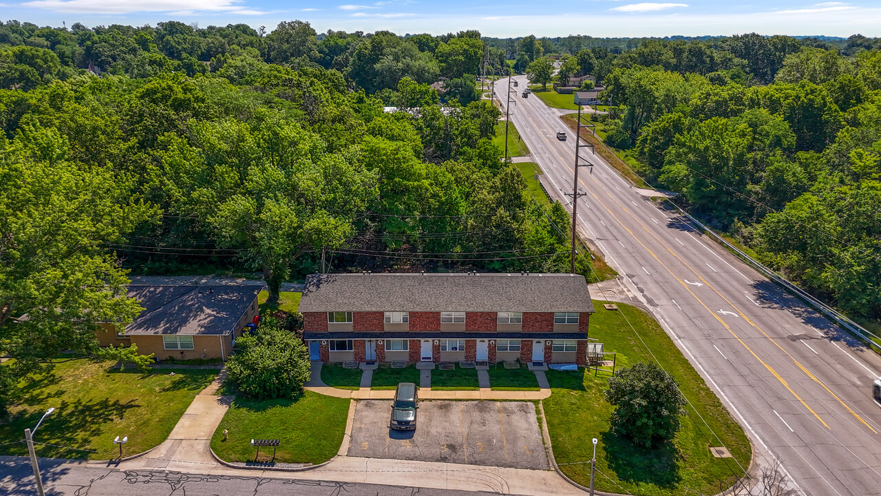 717 S Prairie St in Liberty, MO - Building Photo