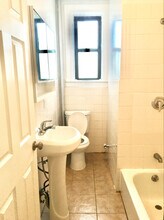 4305 49th St, Unit 1 in Sunnyside, NY - Building Photo - Building Photo