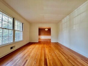 1445 Pineway Dr NE in Atlanta, GA - Building Photo - Building Photo
