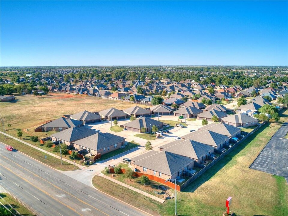 Wild Horse Village II in Mustang, OK - Building Photo