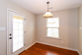 1083 Carib Loop W in Cordova, TN - Foto de edificio - Building Photo