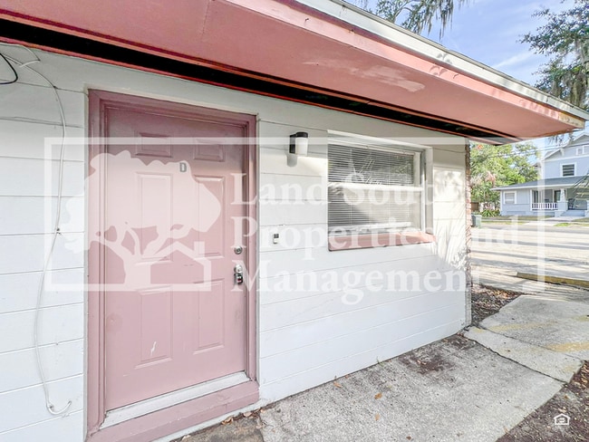 property at 725 E Lime St