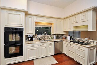 12326 Tealwood N Dr in Houston, TX - Building Photo - Building Photo