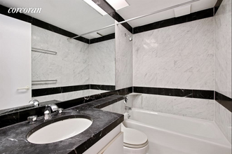 150-156 W 56th St-Unit -: 3606 in New York, NY - Building Photo - Building Photo