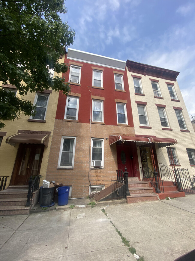 12 Monaco Pl in Brooklyn, NY - Building Photo - Building Photo