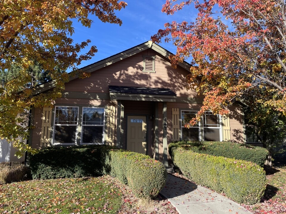 447 N Baxter Way in Eagle, ID - Building Photo