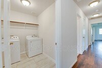 5405 Groveton St photo'