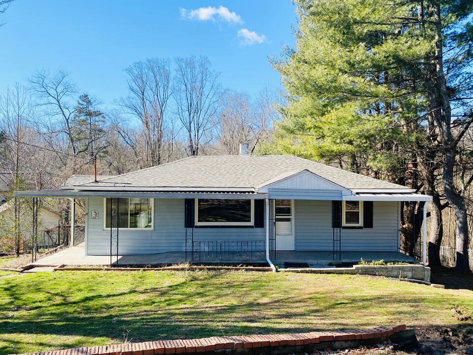 15 Oakcrest Pl in Asheville, NC - Building Photo