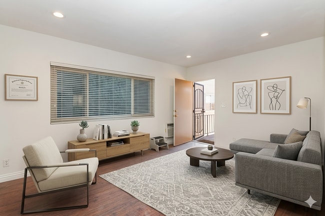 4311 Coldwater Canyon Ave, Unit unit 4 in Studio City, CA - Building Photo - Building Photo
