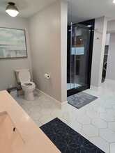 2875 Whitby Dr in Doraville, GA - Foto de edificio - Building Photo