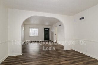 8307 Washington St in St. Louis, MO - Foto de edificio - Building Photo
