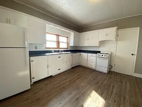 2012 Madison St in Two Rivers, WI - Building Photo - Building Photo