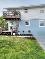 216 12th St, Unit Unit B in St. Augustine, FL - Building Photo