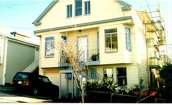 579 Moultrie St in San Francisco, CA - Building Photo - Building Photo