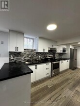 17 Meekings Dr in Ajax, ON - Building Photo - Building Photo