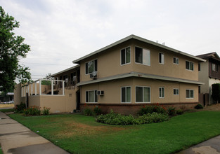 805 N Palmetto Ave in Ontario, CA - Building Photo - Building Photo