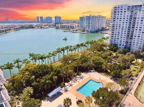 2851 NE 183rd St, Unit 1706E in Aventura, FL - Building Photo - Building Photo