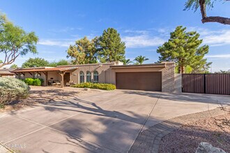 481 W Half Moon Way in Chandler, AZ - Building Photo - Building Photo
