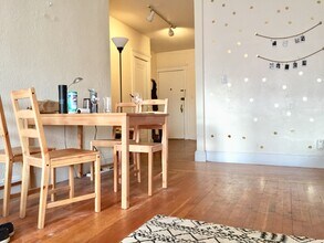 1982 Commonwealth Ave, Unit 9 in Boston, MA - Building Photo - Building Photo