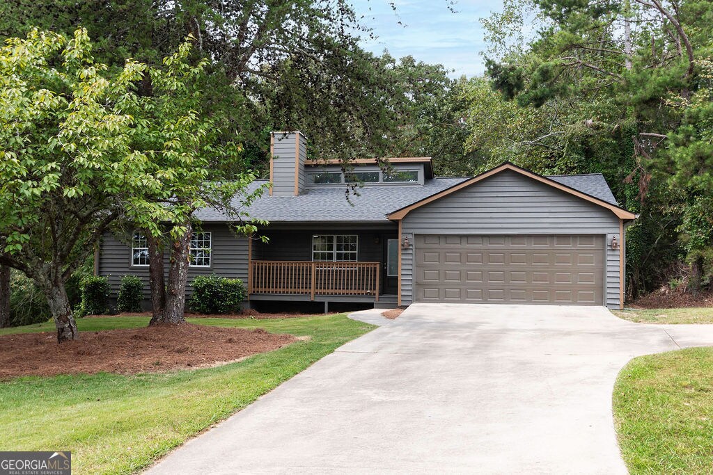 2223 Papp Dr in Gainesville, GA - Building Photo