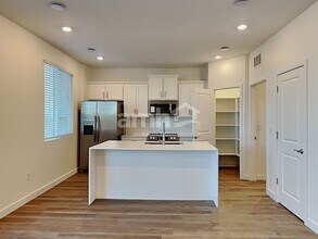 6205 W Calle Bilboa in Marana, AZ - Building Photo - Building Photo