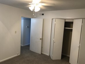 436 Belmont Rd-Unit -4 in Tallahassee, FL - Building Photo - Building Photo