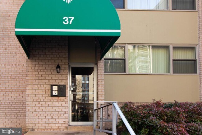 property at 37 Canterbury Square