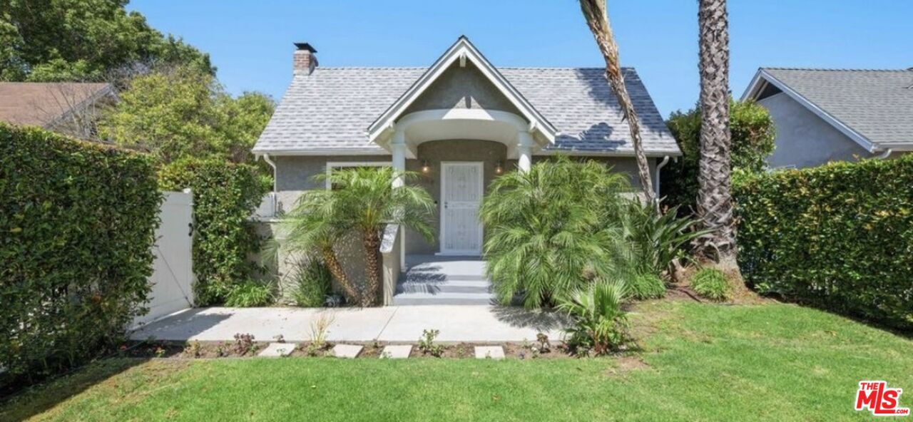 1149 N Poinsettia Pl in West Hollywood, CA - Building Photo