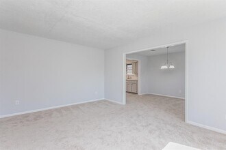 4219 Tuscarora St in Pasadena, TX - Building Photo - Building Photo