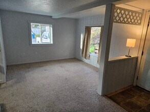 308 Maple St in Bingen, WA - Building Photo - Building Photo