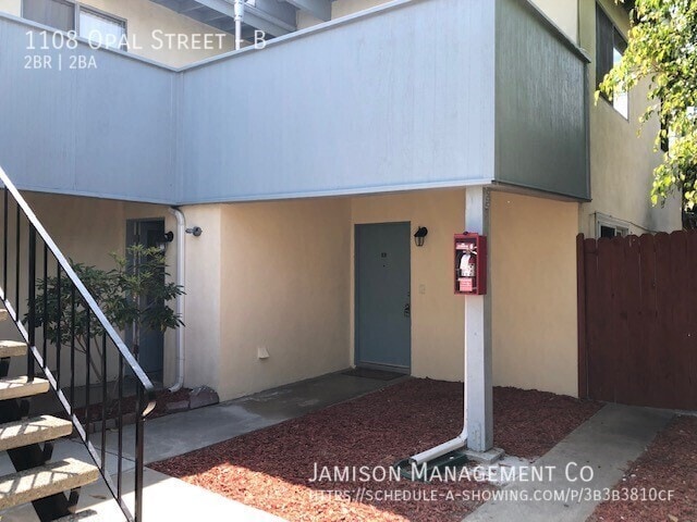 1108 Opal St in Redondo Beach, CA - Building Photo - Building Photo