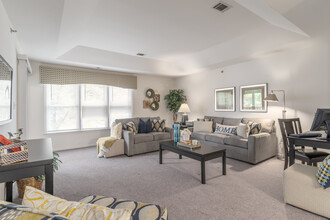 Meadows Apartments in Emmaus, PA - Foto de edificio - Interior Photo