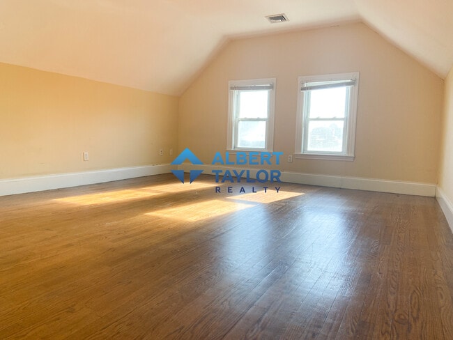 19 Parker Hill Ave, Unit 1