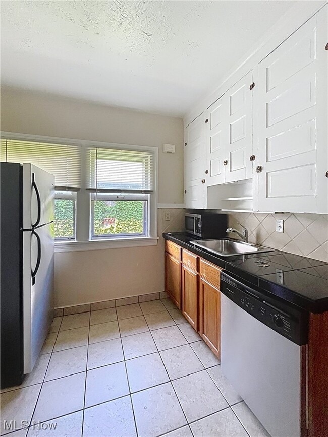 2683 Hampshire Rd in Cleveland Heights, OH - Building Photo - Building Photo