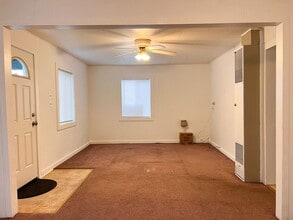 1665 Dogwood St in Sweet Home, OR - Building Photo - Building Photo