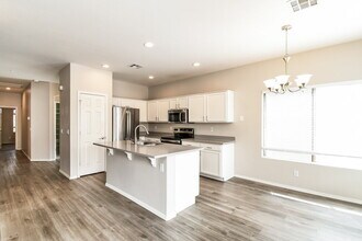 1060 S Amandes in Mesa, AZ - Building Photo - Building Photo