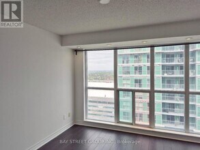 50 Town Centre Court in Toronto, ON - Building Photo - Building Photo