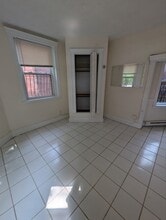 382 Riverway, Unit 1 in Boston, MA - Building Photo - Building Photo