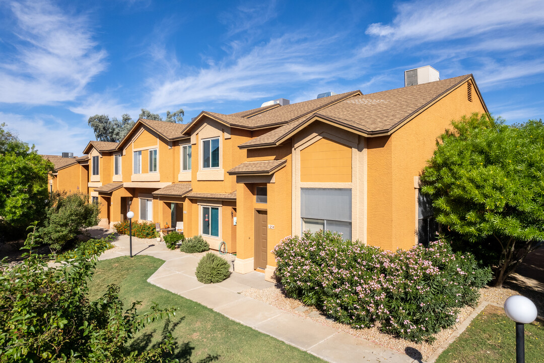 Vistas Apartments in Phoenix, AZ - Foto de edificio