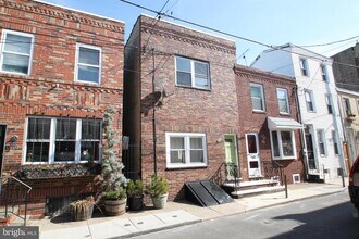 1309 S Warnock St in Philadelphia, PA - Building Photo - Building Photo