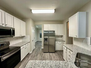 4427 Eglinton Toll Ct in Charlotte, NC - Foto de edificio - Building Photo