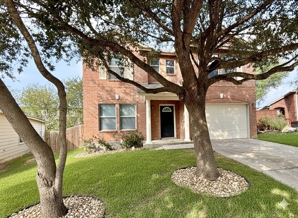 13030 Peregrine in San Antonio, TX - Building Photo