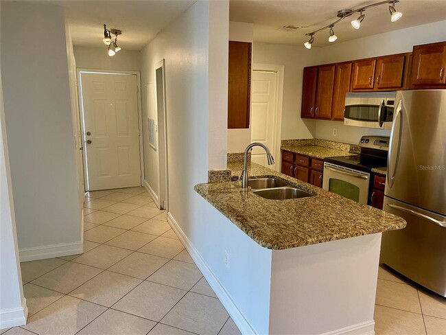 713 Secret Harbor Ln in Lake Mary, FL - Building Photo - Building Photo
