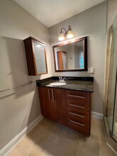 1549 W Sherwin Ave in Chicago, IL - Building Photo - Building Photo