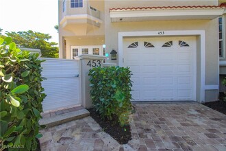 453 8th Ave S in Naples, FL - Building Photo - Building Photo