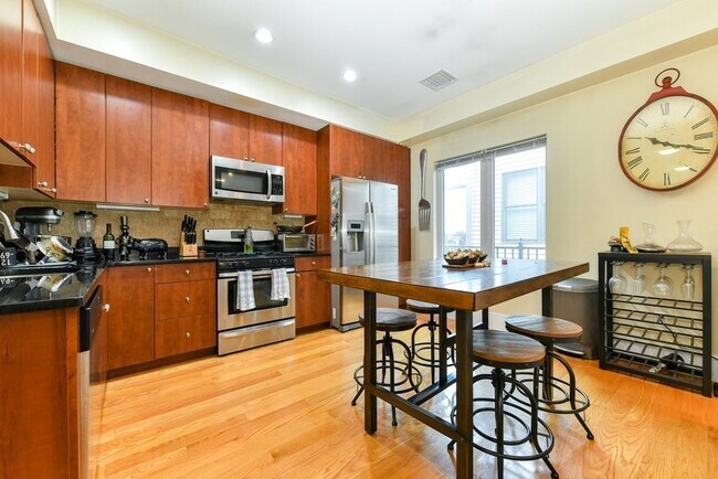 property at 200 Silver St
